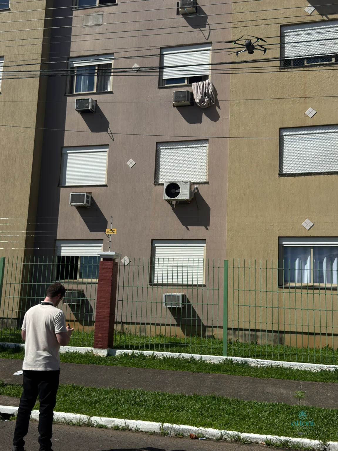foto_predio_logo_direita_inferior_alta_qualidade